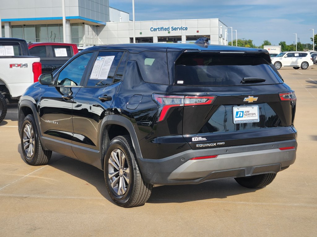 Used 2026 Chevrolet Equinox LT AWD/4WD image 7