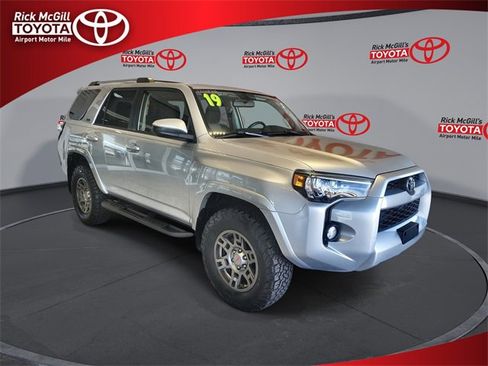 Used 2019 Toyota 4Runner SR5 image 1