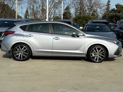 Used 2024 Subaru Impreza 2.0i Sport image 2