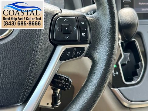 Used 2020 Toyota Sienna L FWD image 31