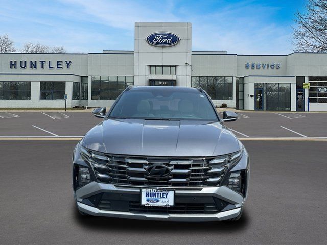 Used 2025 Hyundai Tucson Limited AWD/4WD image 3