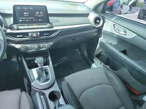 Used 2023 Kia Forte LXS w/ LXS Technology Package FWD image 16
