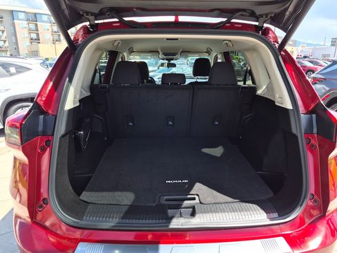 Used 2026 Nissan Rogue SV AWD/4WD image 29