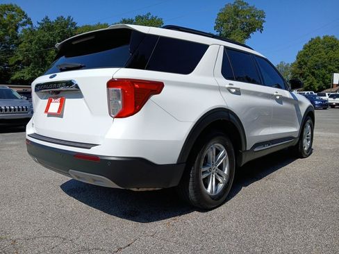 Used 2022 Ford Explorer XLT w/ Equipment Group 202A RWD image 6