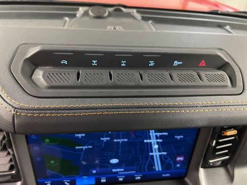 Certified 2024 Ford Bronco Badlands AWD/4WD image 27