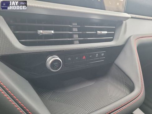 New 2026 Ford Explorer ST-Line w/ ST-Line Street Pack image 24