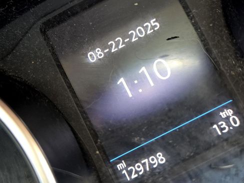 Used 2020 Volkswagen Tiguan S image 17