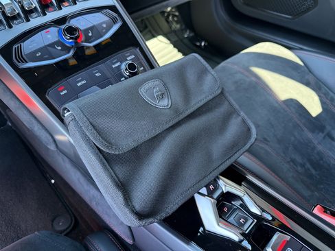 Used 2019 Lamborghini Huracan LP 580-2 image 28