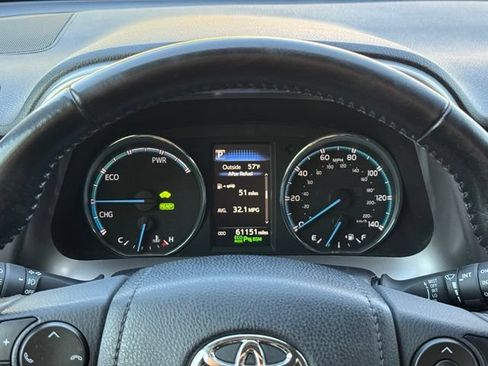 Used 2018 Toyota RAV4 Limited AWD/4WD image 29