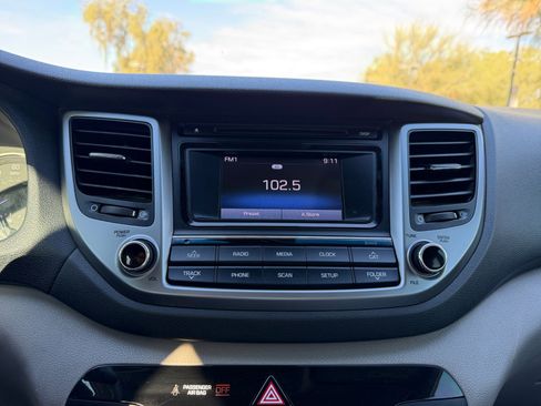 Used 2017 Hyundai Tucson SE image 12