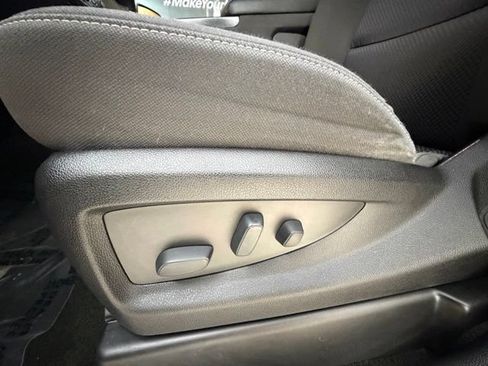 Used 2018 Chevrolet Silverado 1500 LT w/ All Star Edition AWD/4WD image 28