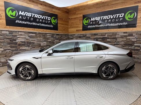 Used 2026 Hyundai Sonata SEL FWD image 3