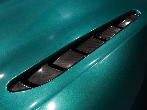 Used 2023 Aston Martin V8 Vantage Roadster RWD image 30