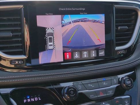 New 2026 Chrysler Pacifica Select AWD/4WD image 13