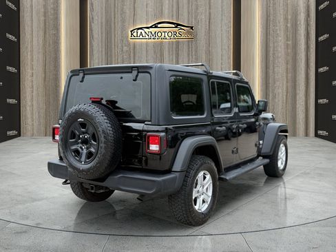 Used 2020 Jeep Wrangler Unlimited Sport image 8