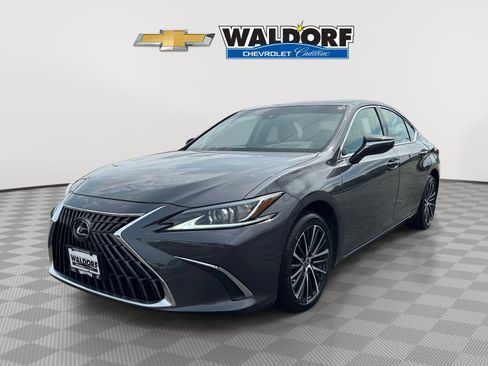 Used 2024 Lexus ES 350 w/ Premium Package FWD image 3