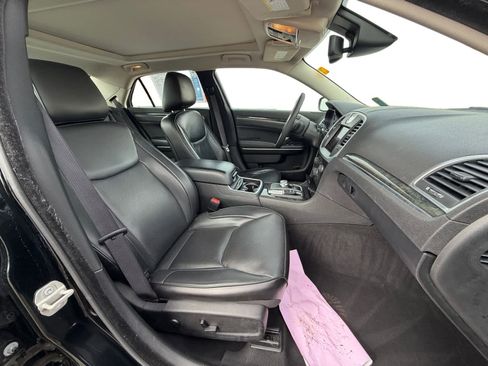 Used 2023 Chrysler 300 Touring L w/ Popular Equipment Group image 17