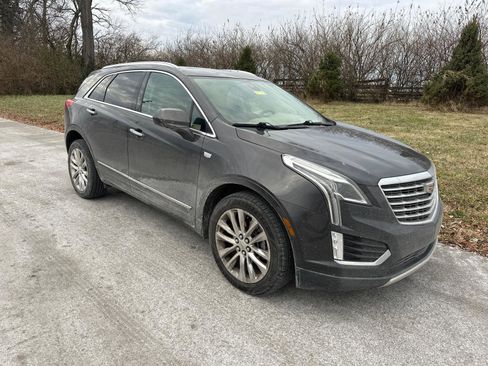 Used 2017 Cadillac XT5 Platinum image 1