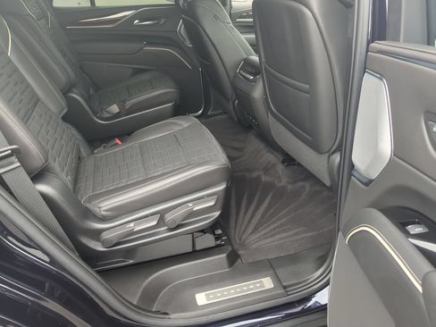 Certified 2023 Cadillac Escalade Premium Luxury Platinum AWD/4WD image 26