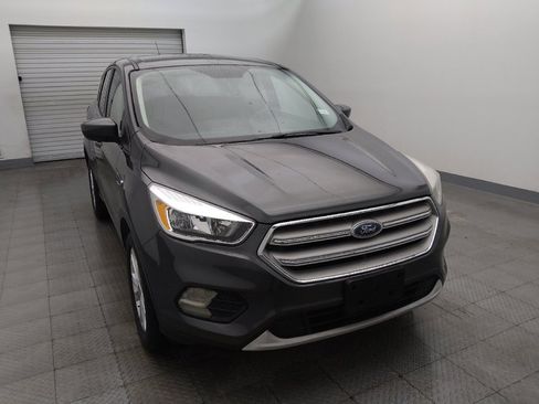 Used 2019 Ford Escape SE FWD image 14