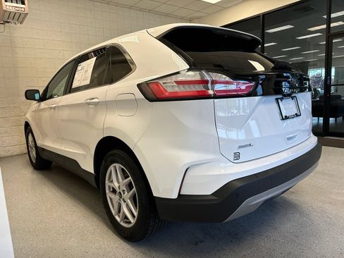 Used 2024 Ford Edge SEL AWD/4WD image 3