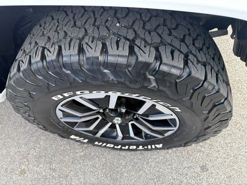 Used 2020 Toyota Tacoma TRD Sport AWD/4WD image 11