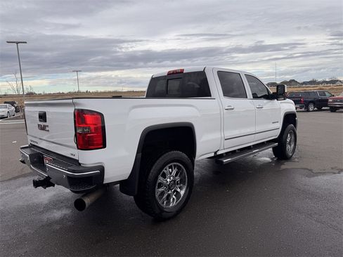 Used 2016 GMC Sierra 2500 SLT w/ Duramax Plus Package image 3