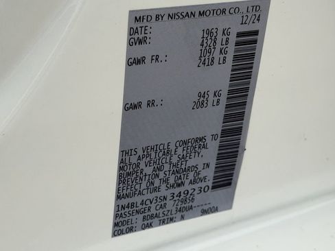 Used 2025 Nissan Altima 2.5 SR image 32