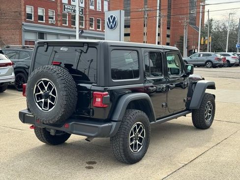 Used 2024 Jeep Wrangler Unlimited Rubicon AWD/4WD image 11