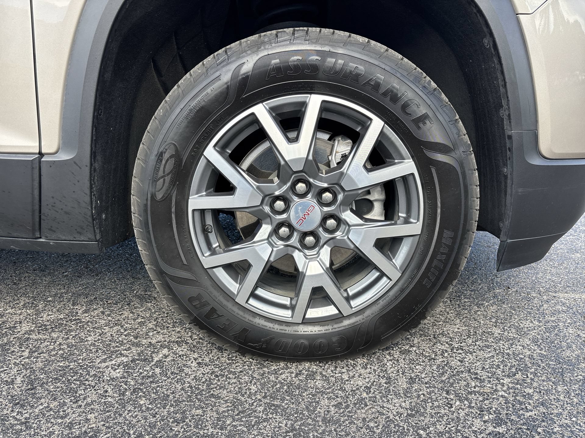 Certified 2022 GMC Acadia SLT w/ Preferred Package FWD image 3