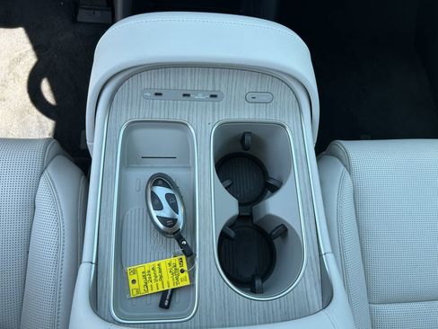 Used 2026 Hyundai Palisade Calligraphy AWD/4WD image 10