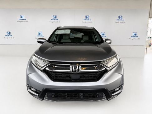 Used 2019 Honda CR-V Touring image 2
