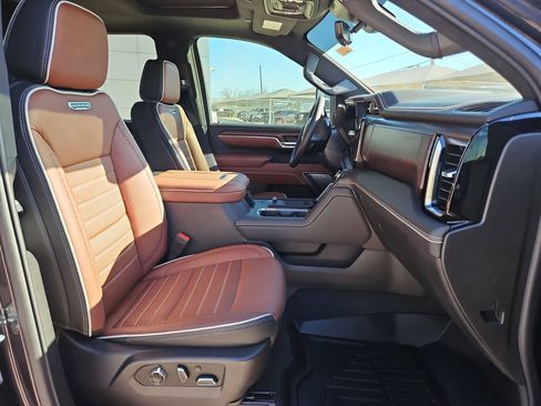 Certified 2024 GMC Sierra 2500 Denali Ultimate image 30