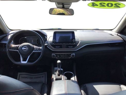 Used 2024 Nissan Altima 2.5 SR FWD image 23