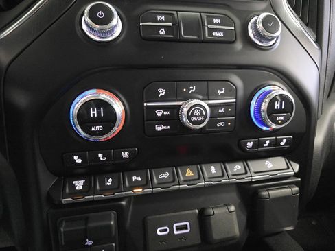 Used 2023 GMC Sierra 3500 AT4 w/ AT4 Preferred Package image 23