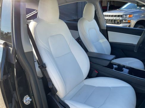 Used 2020 Tesla Model Y Long Range image 20