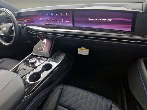 New 2026 Cadillac Escalade IQ Luxury 1 image 11