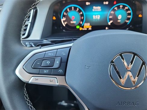 New 2026 Volkswagen Atlas Cross Sport SE image 11