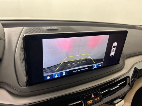 Used 2025 Acura MDX FWD w/ Technology Package image 32