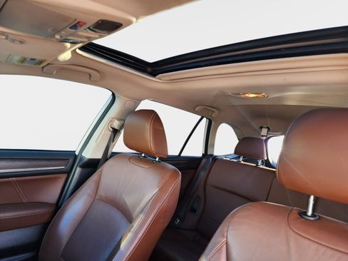 Used 2017 Subaru Outback 2.5i Touring w/ Popular Package #5A image 15