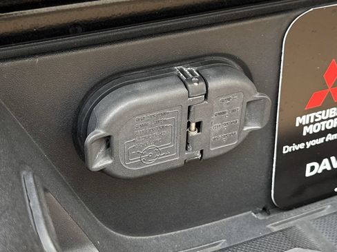 Used 2022 Toyota Tacoma SR5 w/ Technology Package RWD image 43