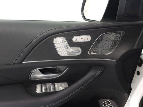 Used 2025 Mercedes-Benz GLE 450e 4MATIC image 6