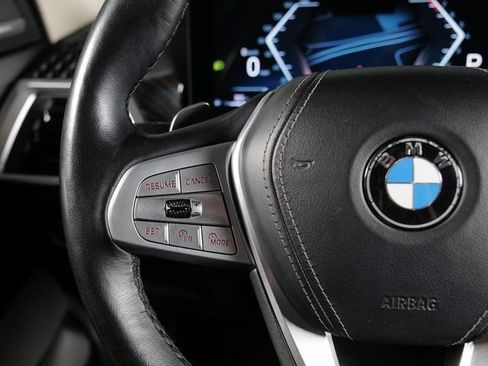 Used 2023 BMW X7 xDrive40i w/ Premium Package AWD/4WD image 21