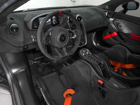 Used 2020 McLaren 620R image 47