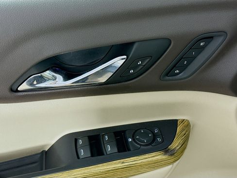 Used 2018 GMC Acadia Denali w/ Technology Package image 21