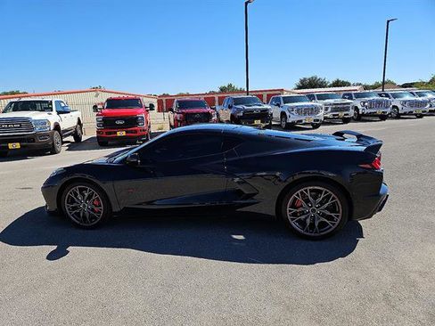 Used 2023 Chevrolet Corvette Stingray Premium Cpe w/ Z51 Performance Package image 2