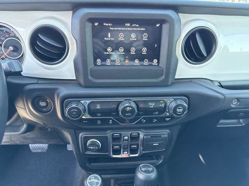 Used 2021 Jeep Wrangler Unlimited Islander image 23