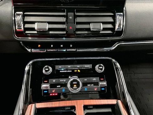 Used 2023 Lincoln Navigator L Reserve image 27