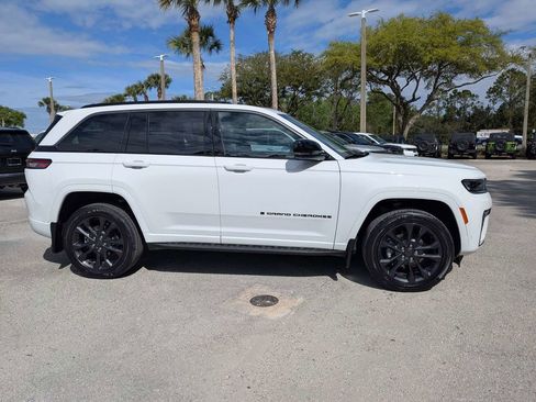 New 2026 Jeep Grand Cherokee Limited image 2