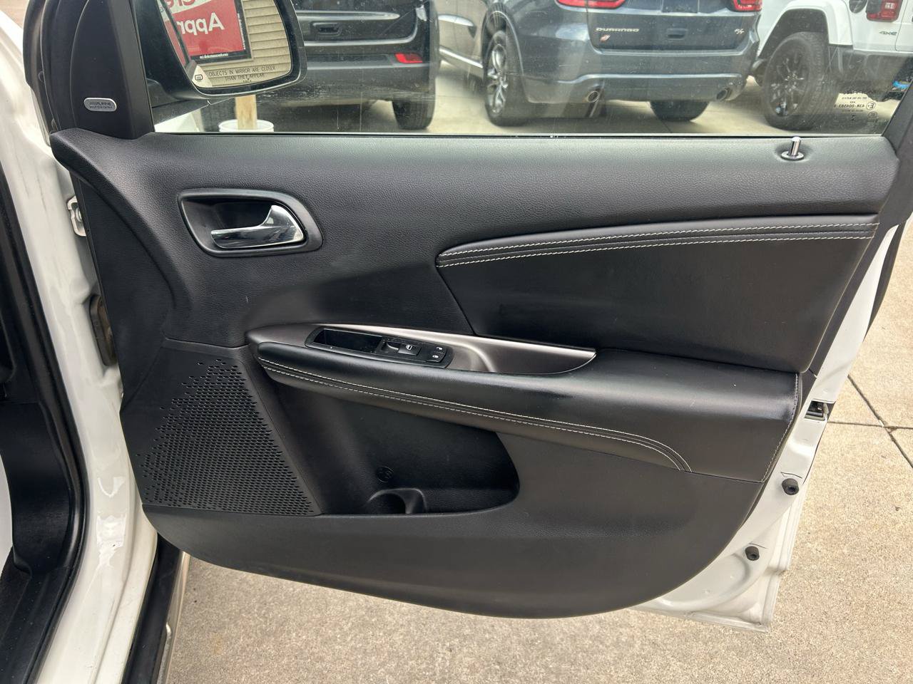 Used 2015 Dodge Journey Crossroad w/ Flexible Seating Group FWD image 17